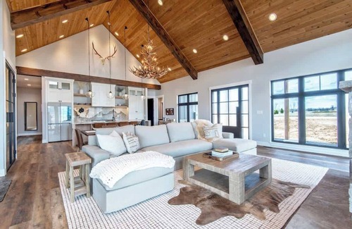 Clawson House | The Grande Dom | Private Luxury Mountain Estate