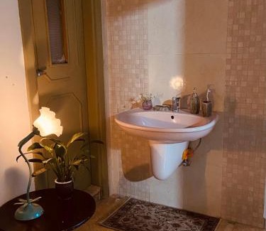 Amman House | The Grapevine House-