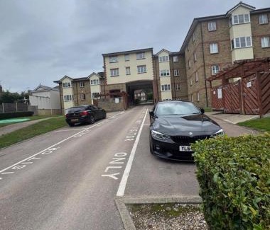 Caterham Apartment | The Green Dream