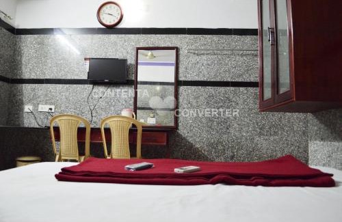 Periamet Cabin | THE GREENS - Near Chennai Central Railway Station