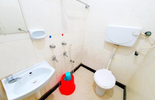 Periamet Cabin | THE GREENS - Near Chennai Central Railway Station