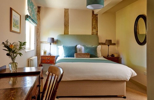 Letcombe Regis Hotel | The Greyhound Inn