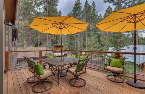 Tahoe Island House | The Grizzly Cabin
