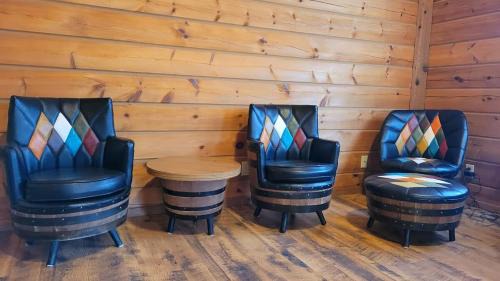 Warrens House | The Grizzly Den Cabin Warrens WI