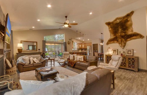 Tahoe Island House | The Grizzly House