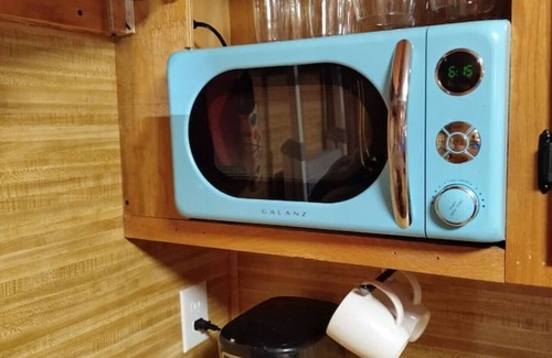 Big Island House | The Groovy Getaway close to James River - Trails