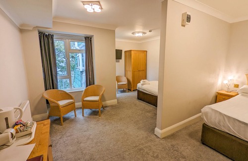 Bournemouth City Centre Hotel | THE GROVE HOTEL