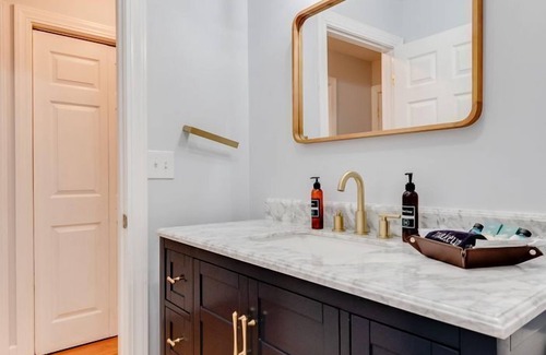 Excelsior House | The Guest House - Carriage House