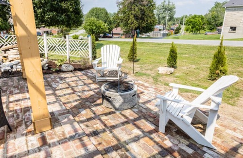 Lancaster House | The Guest House of Kentucky (Entire House)