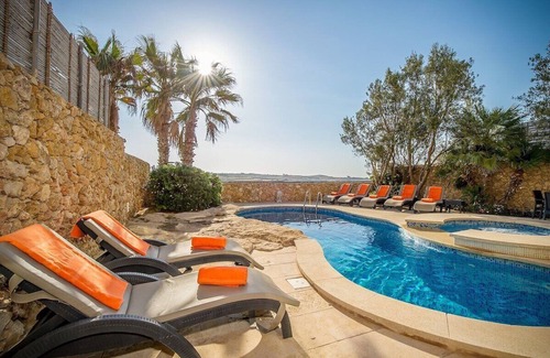 Ta' Għammar Villa | The Hamlet 3 Holiday Home