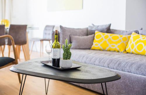 Jerusalem City Centre Apartment | The Haneviim Court - 3BDR High Standard