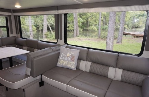 Slidell RV Rental | The Happy Camper!