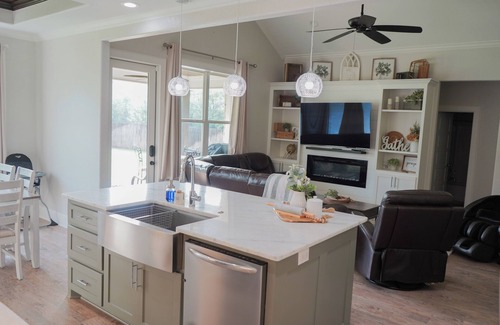 Bullard House | The Haven on Loveless Street w/Full Game Room