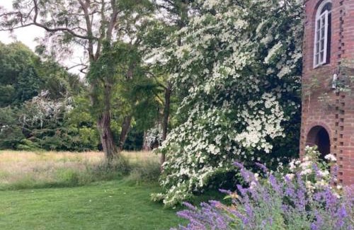 Llanvair Kilgeddin Apartment | The Hayloft