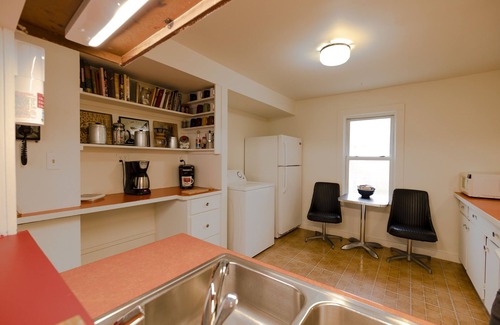 Phoenicia House | The Heart of Phoenicia. Serene. Cozy. Close to all.