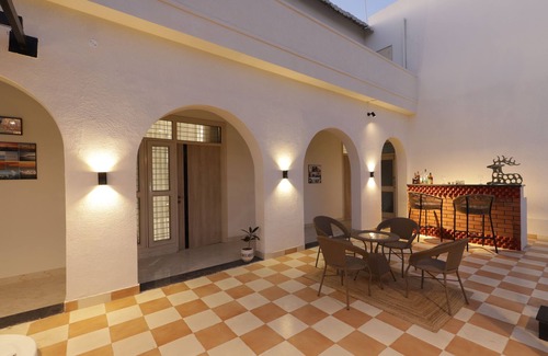 Malviya Nagar Villa | The Helm House By Ebony Stays – Luxury 4 BHK Villa in Jaipur with Private Pool
