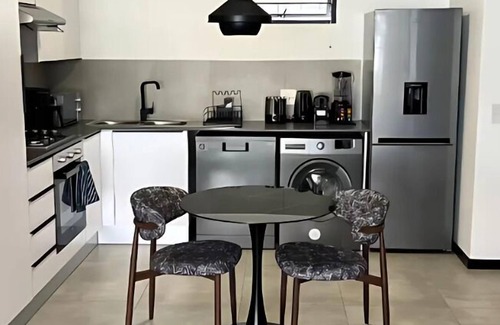 Greater Johannesburg Metropolitan Area Apartment | The Henlee Apartment Tocara