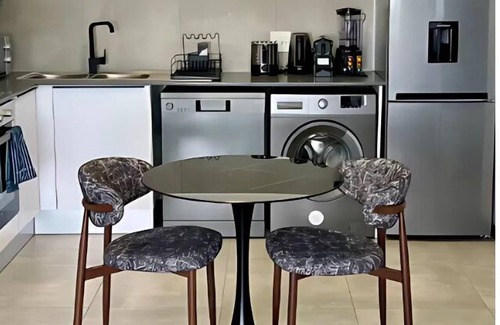 Greater Johannesburg Metropolitan Area Apartment | The Henlee Apartment Tocara