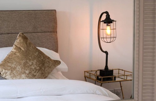 Monknash Ski Chalet | The Heritage Retreat