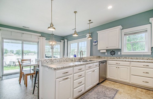 Brimfield House | The Heron House @Waldron Lake