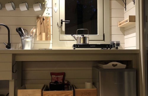 Littlebredy Cabin | The Hide With Private Wood Fired Hot Tub. A truly romantic getaway on a Vineyard