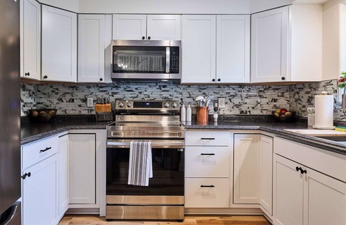 Bayshore - Klatt House | The Hideaway | Sleeps 6 | 10 mins from Airport