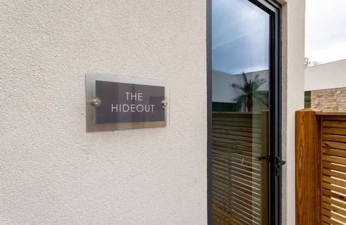 Exmouth Apartment | The Hideout - Serenity by design