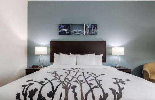 Ankeny Hotel | The Highlander Hotel Iowa City, an Ascend Collection Hotel