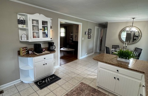 Hickory House | The Hildebran Hideaway is a Charming 2-bedroom in the countryside of Hickory, NC