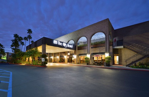 Laguna Hills Hotel | The Hills Hotel, Ascend Hotel Collection