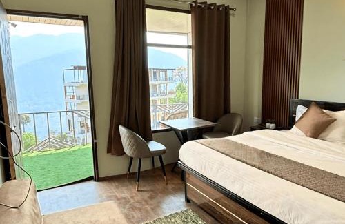 Guptkashi Hotel | The Hills Inn Resort Guptkashi