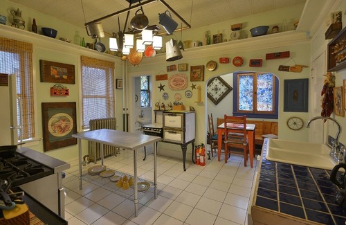 Endion House | The Historic A. Charles Weiss Home.only 3 blocks away from Lakewalk!