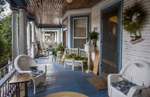 Endion House | The Historic A. Charles Weiss Home.only 3 blocks away from Lakewalk!