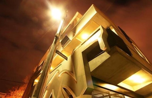 Carlton Apartment | The Hive Graffiti Apartments