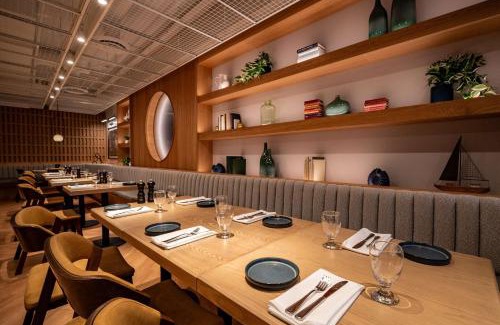 Downtown Halifax Hotel | The Hollis Halifax - a DoubleTree Suites by Hilton