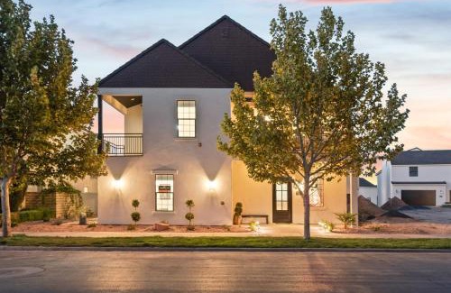 Hurricane House | The Hollywood Mansion