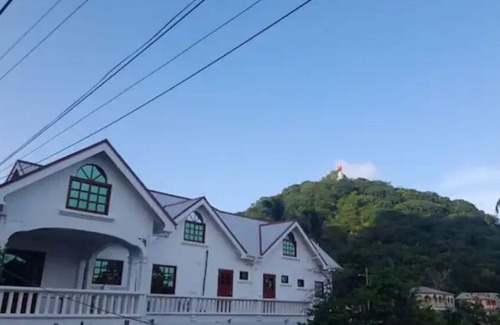Union Island Apartment | The Home Hotel - Village Suite 2