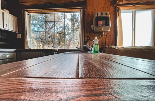 Monticello Cabin | The Homesteader Retreat