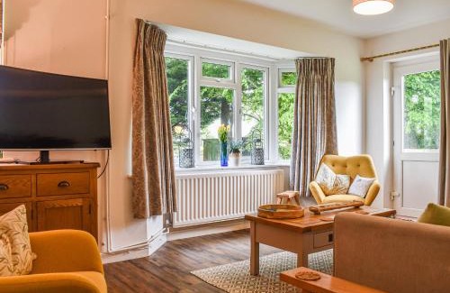 Steyning House | The Horseshoe Annex