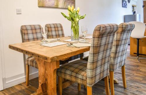 Steyning House | The Horseshoe Annex