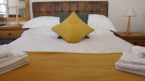 Llangattock House | The Horseshoe Inn