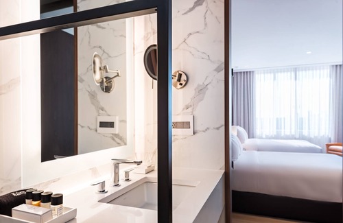 Bucktown Hotel | The Hotel at Midtown