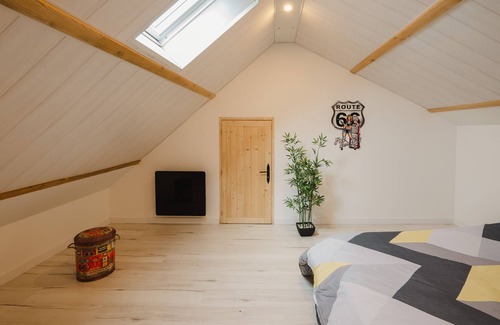 Parigne-lʼEveque Bed & Breakfast | The house is located 7kms from the 24h circuit