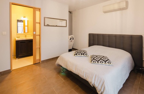 Parigne-lʼEveque Bed & Breakfast | The house is located 7kms from the 24h circuit