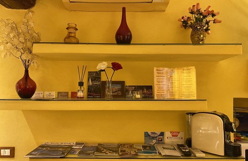 Rezza Apartment | The House of the Fieschi in the Historic Centre