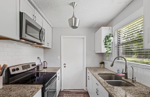 Doctors Inlet House | The House on Center Way | House in Middleburg