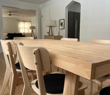 Lexington House | The House On Kings Corner