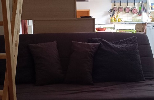 Mercus-Garrabet Villa | The hut at the bottom of the garden