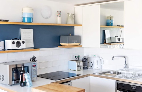 Southwold House | The Hutch - Seaside House In Southwold With Views Over The Dunes To The Sea