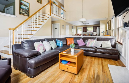 Shirley House | The Idyllic Harbor in Long Island